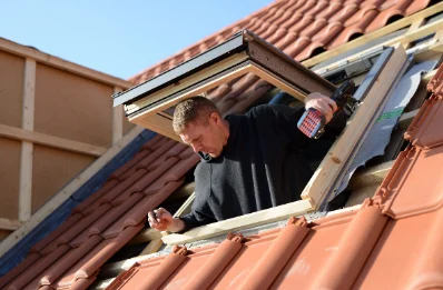 Pose de fenêtres de toit Velux à Burgy
